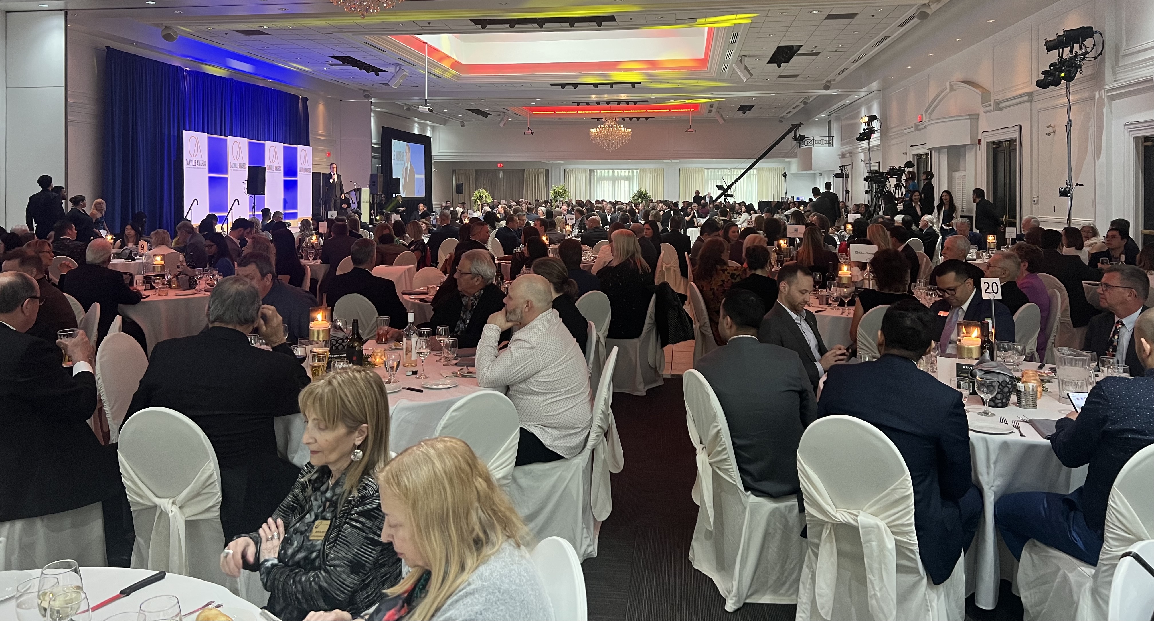 466 people packed the Oakville Awards for Business Excellence ceremony on April 26. | Oakville News N.M.